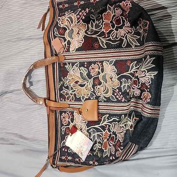 Nwt Johnny Was Weekend Bag - Picture 3 of 6